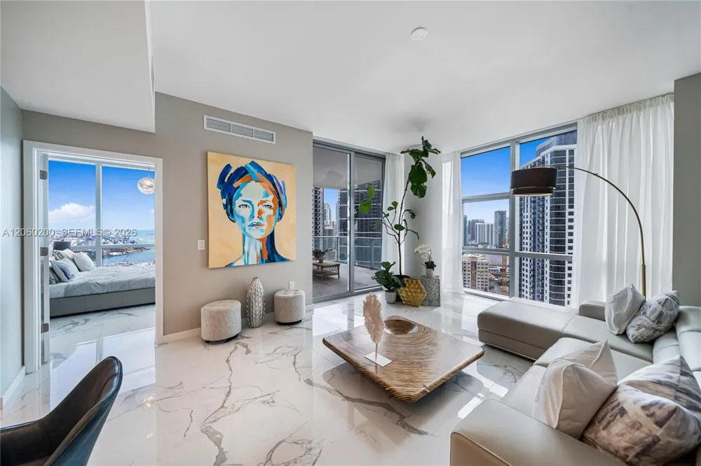 851 NE 1st Ave #2911 Miami, FL 33132