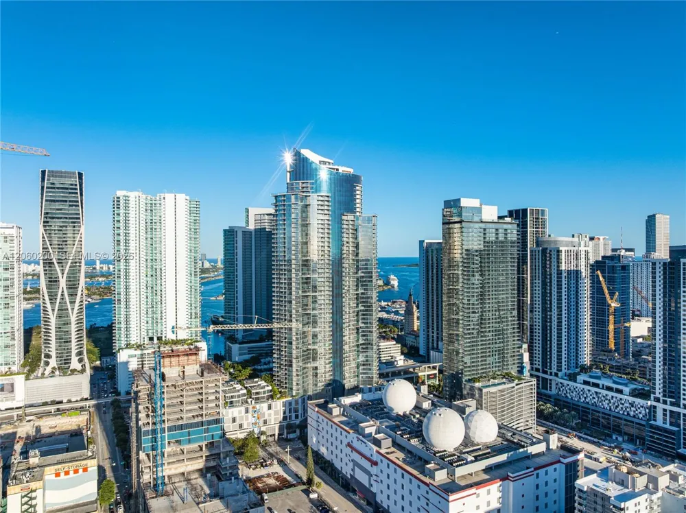851 NE 1st Ave #2911 Miami, FL 33132