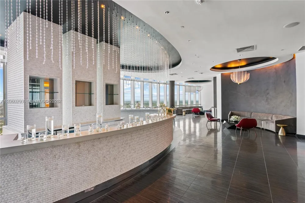 851 NE 1st Ave #2911 Miami, FL 33132
