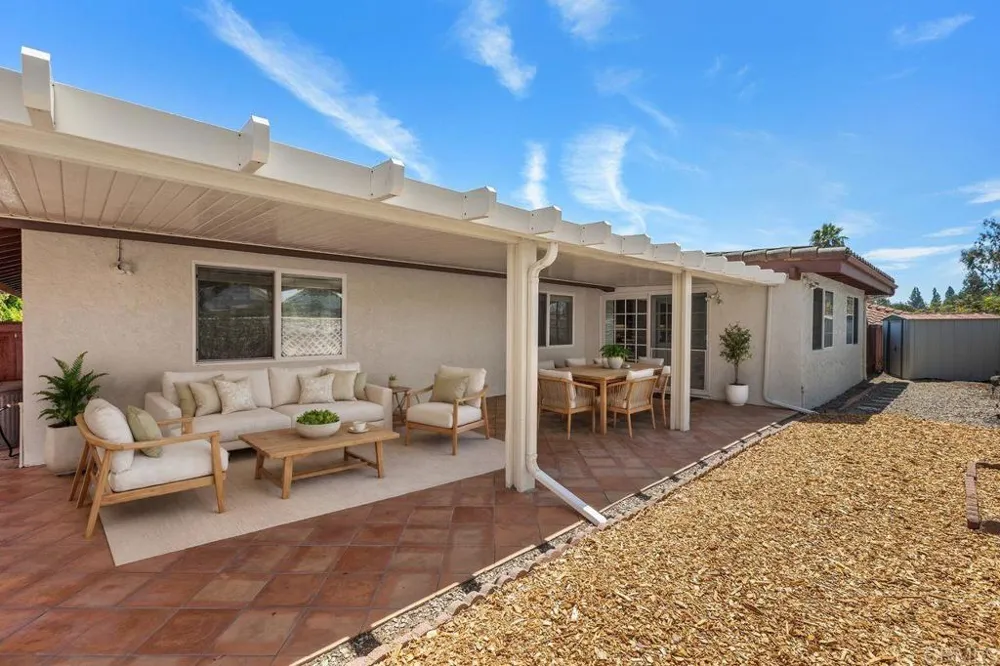12515 Camino Vuelo San Diego, CA 92128