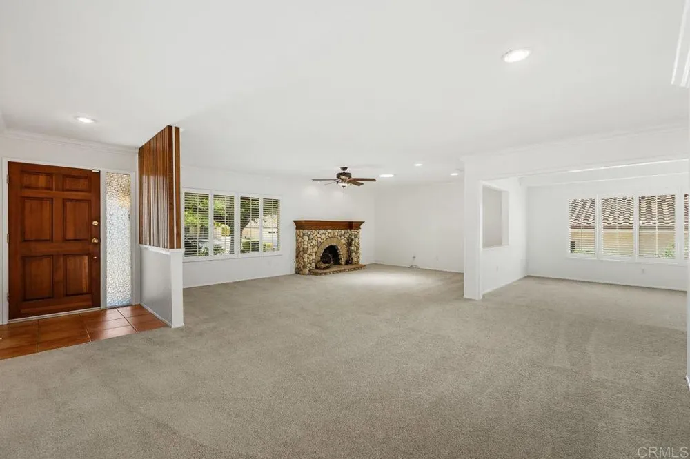 12515 Camino Vuelo San Diego, CA 92128