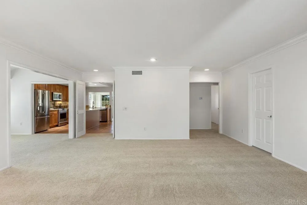 12515 Camino Vuelo San Diego, CA 92128
