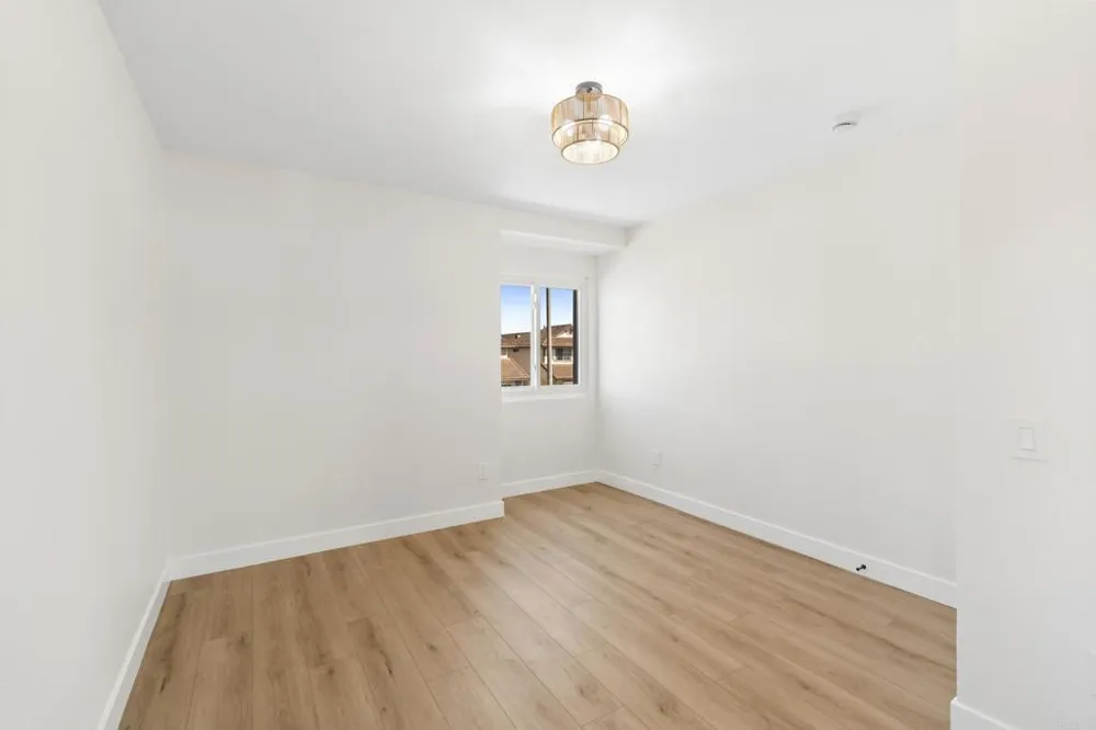 1867 Teakwood Way Vista, CA 92081