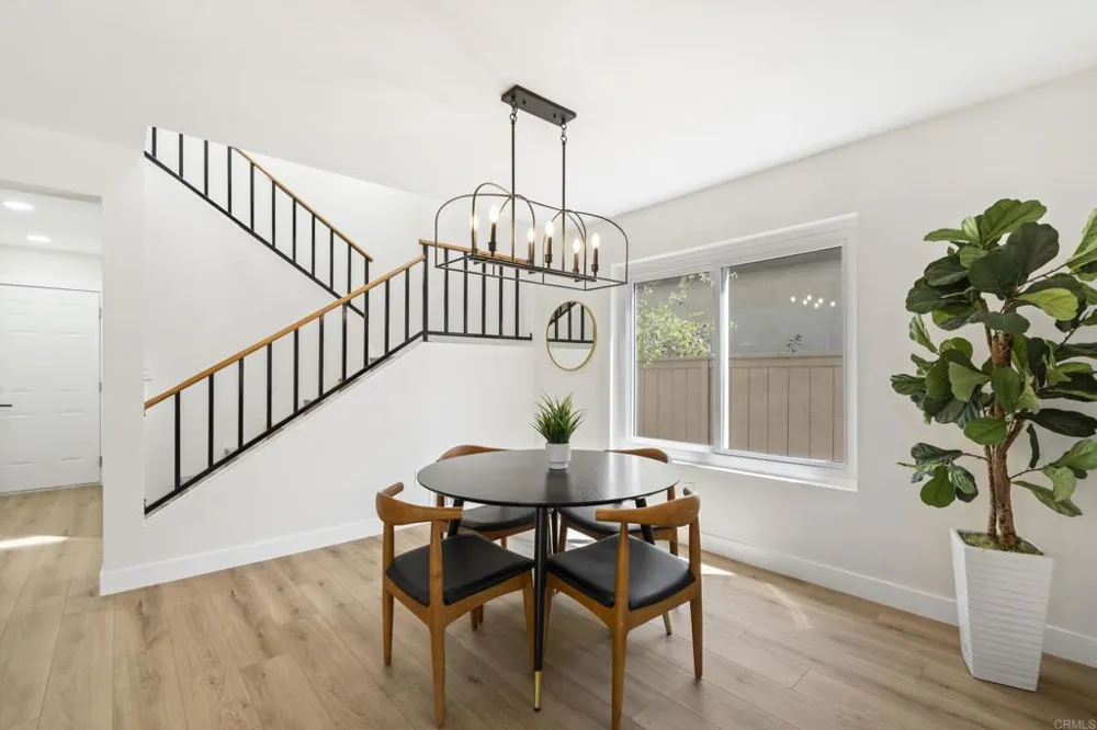 1867 Teakwood Way Vista, CA 92081