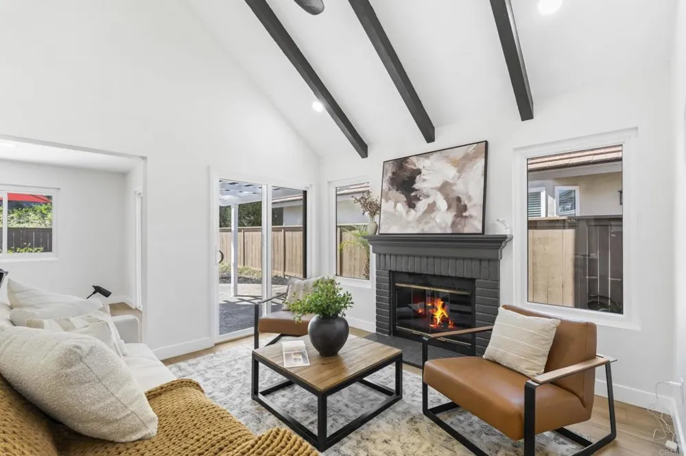 1867 Teakwood Way Vista, CA 92081