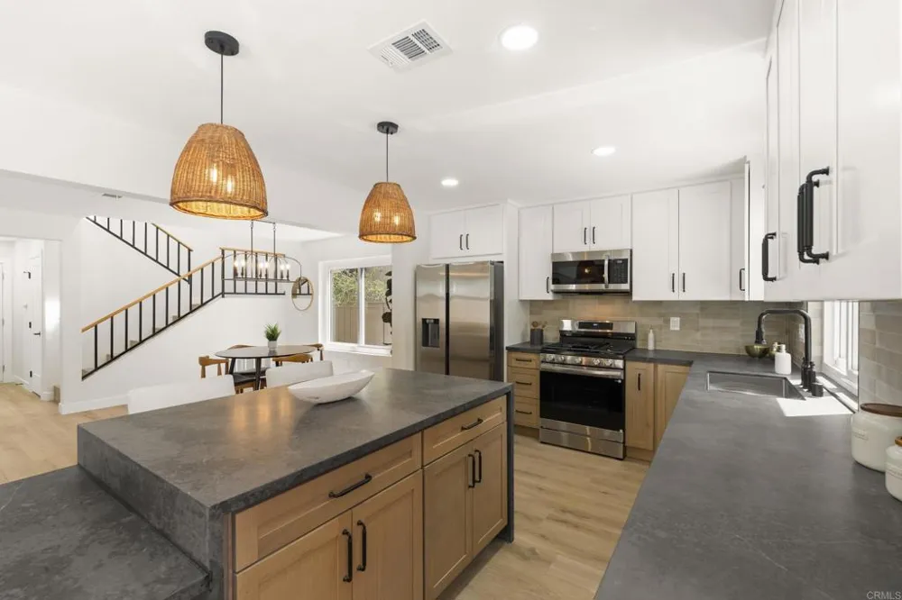 1867 Teakwood Way Vista, CA 92081
