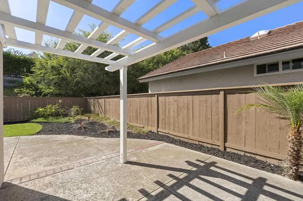 1867 Teakwood Way Vista, CA 92081