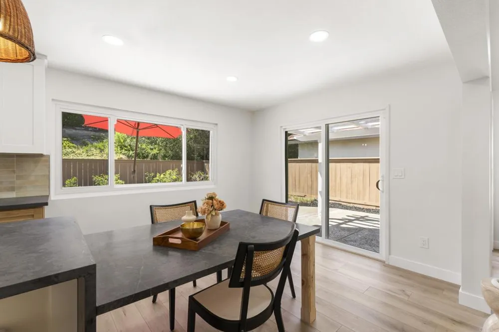 1867 Teakwood Way Vista, CA 92081