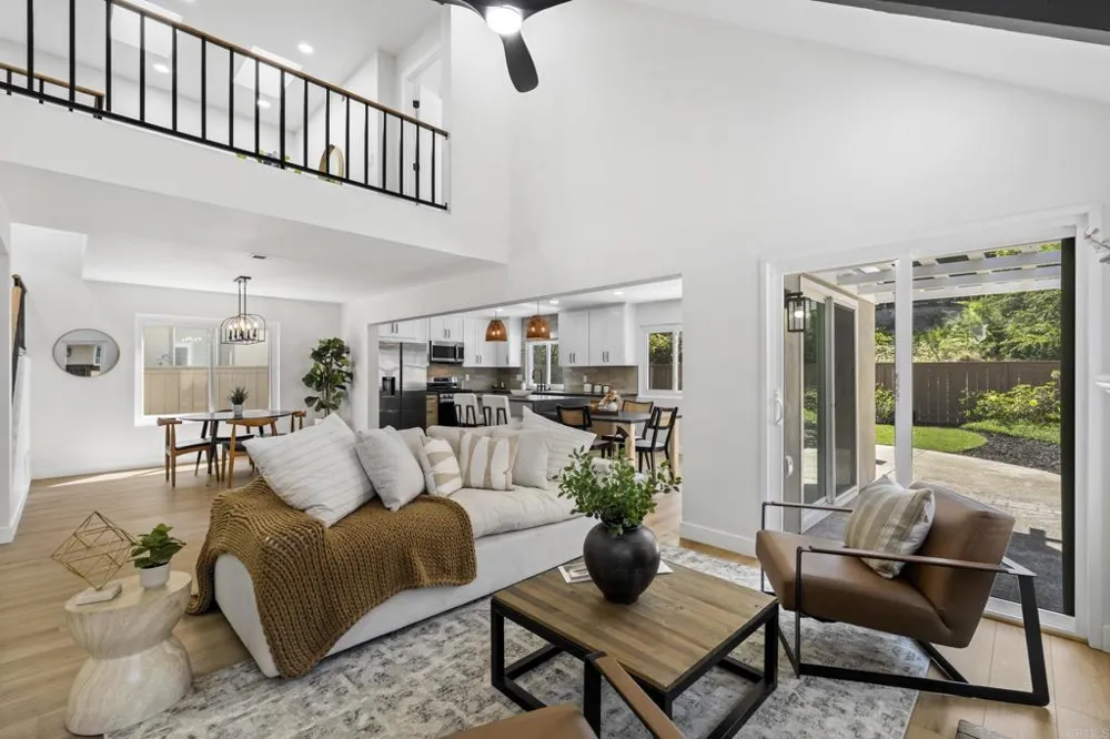 1867 Teakwood Way Vista, CA 92081