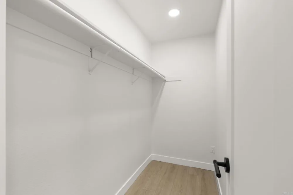 1867 Teakwood Way Vista, CA 92081
