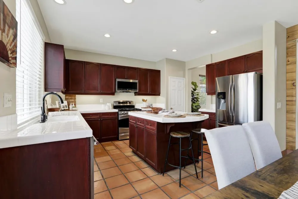 40865 Robards Way Murrieta, CA 92562