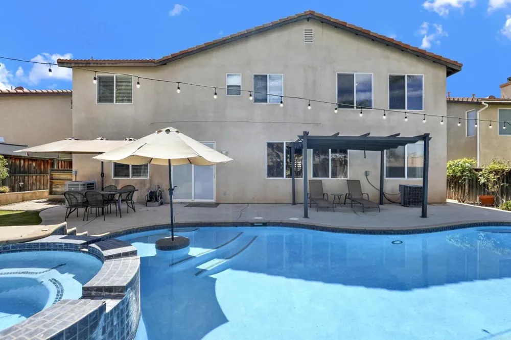 40865 Robards Way Murrieta, CA 92562