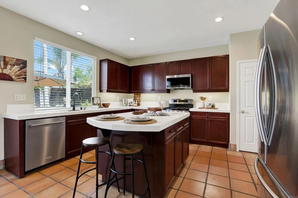 40865 Robards Way Murrieta, CA 92562