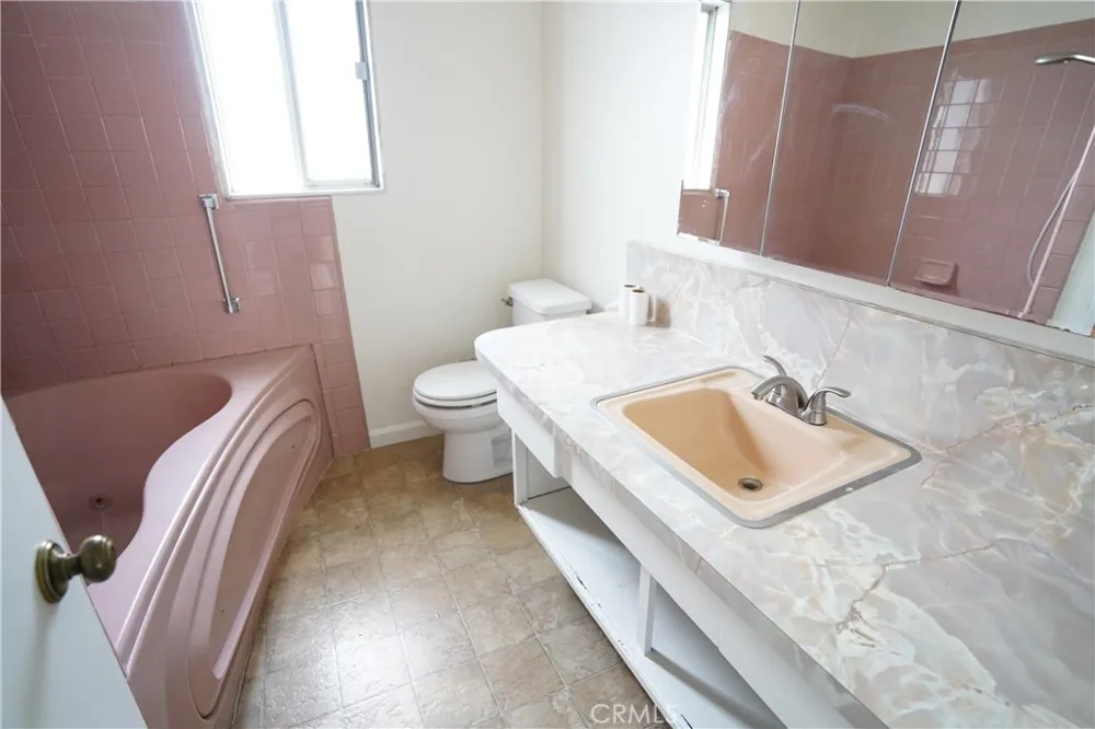 11814 Mayes Drive Whittier, CA 90604