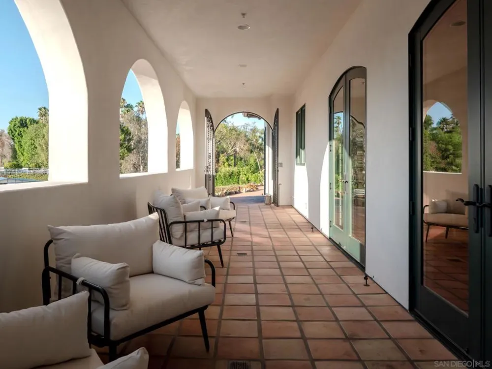 17488 La Brisa Rancho Santa Fe, CA 92067