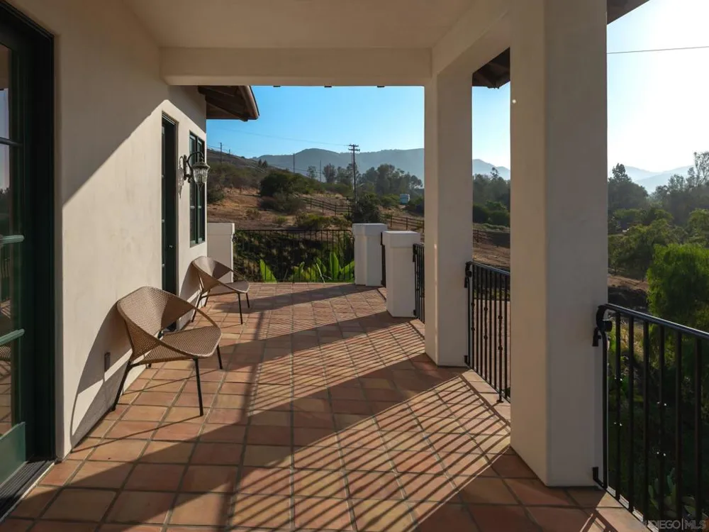 17488 La Brisa Rancho Santa Fe, CA 92067