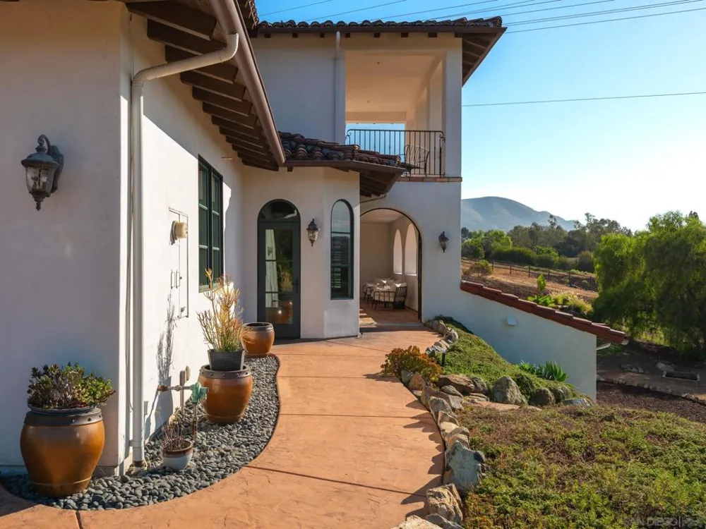 17488 La Brisa Rancho Santa Fe, CA 92067