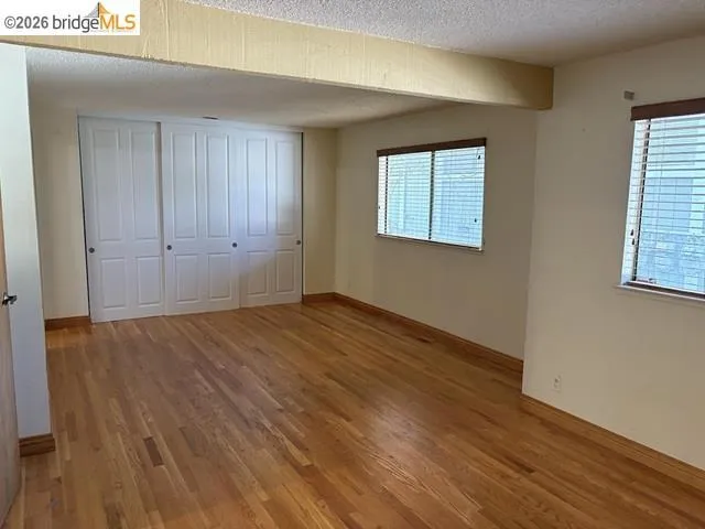 8781 Mountain Blvd #5 Oakland, CA 94605