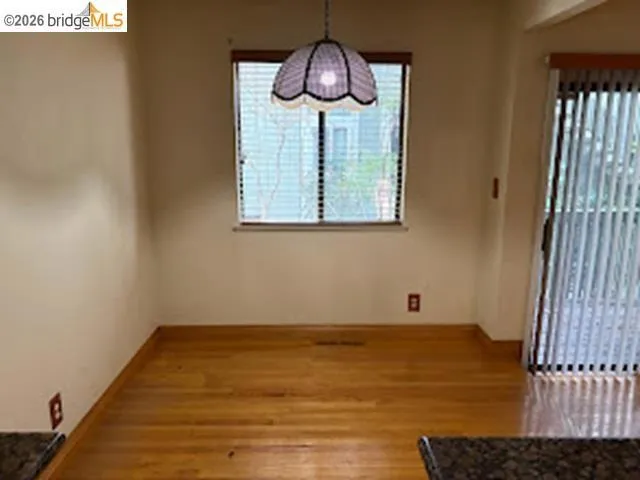 8781 Mountain Blvd #5 Oakland, CA 94605