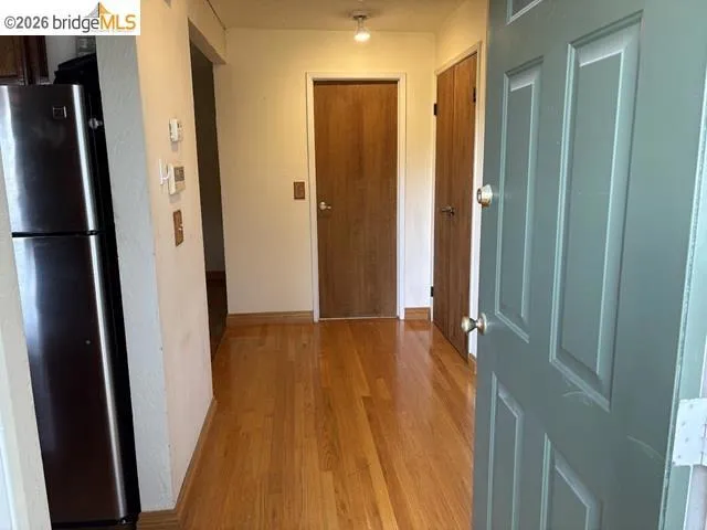 8781 Mountain Blvd #5 Oakland, CA 94605