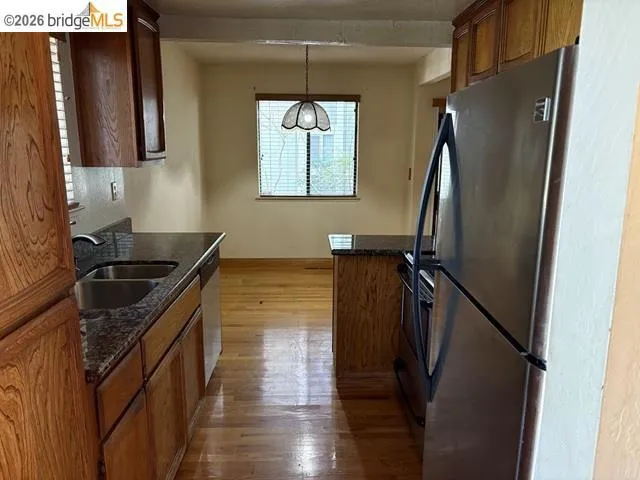 8781 Mountain Blvd #5 Oakland, CA 94605