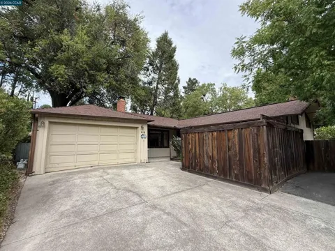 218 Wootten Dr