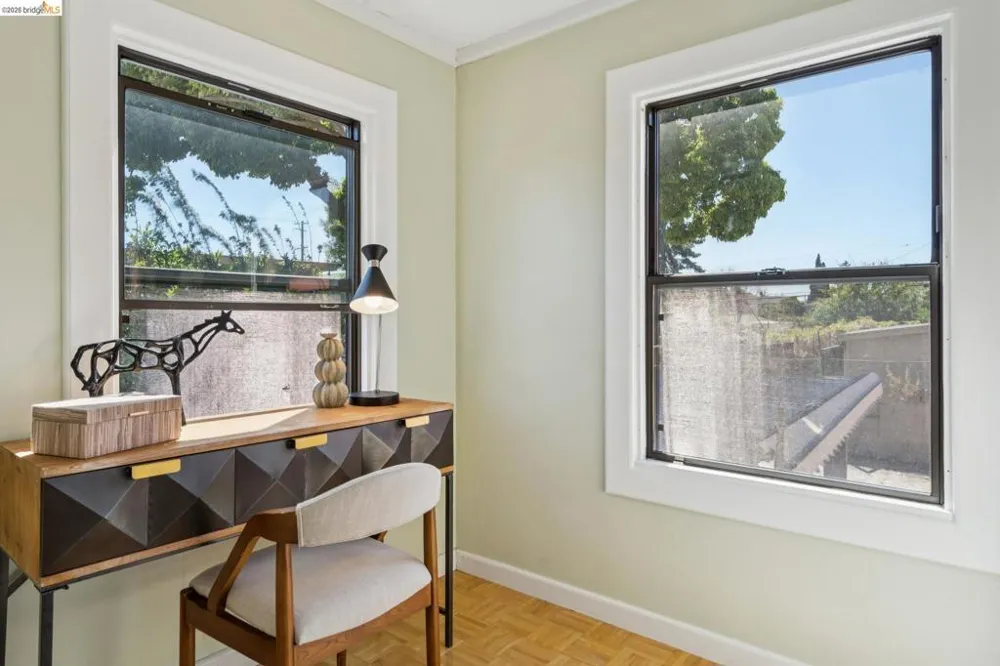 2328 Bartlett St Oakland, CA 94601
