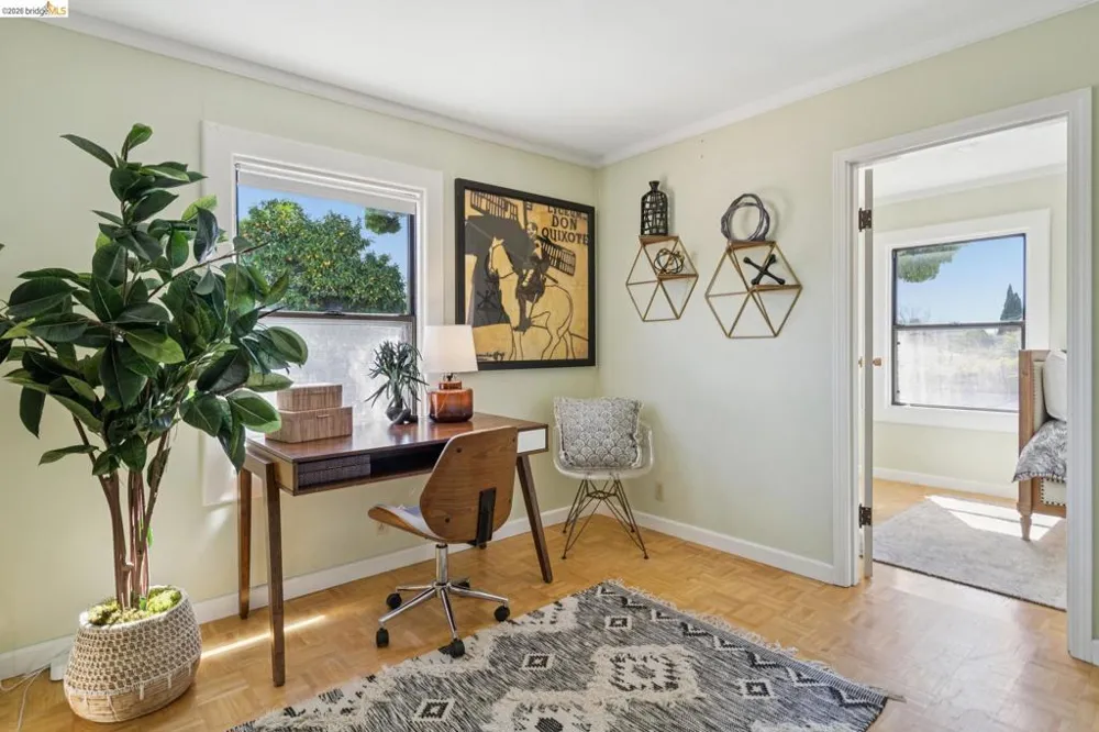 2328 Bartlett St Oakland, CA 94601