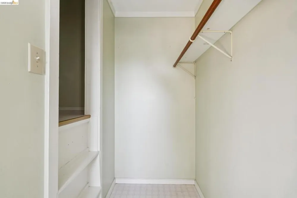 2328 Bartlett St Oakland, CA 94601