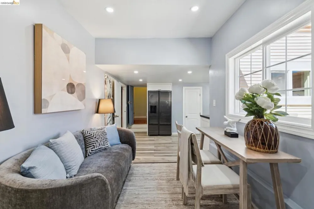 2328 Bartlett St Oakland, CA 94601