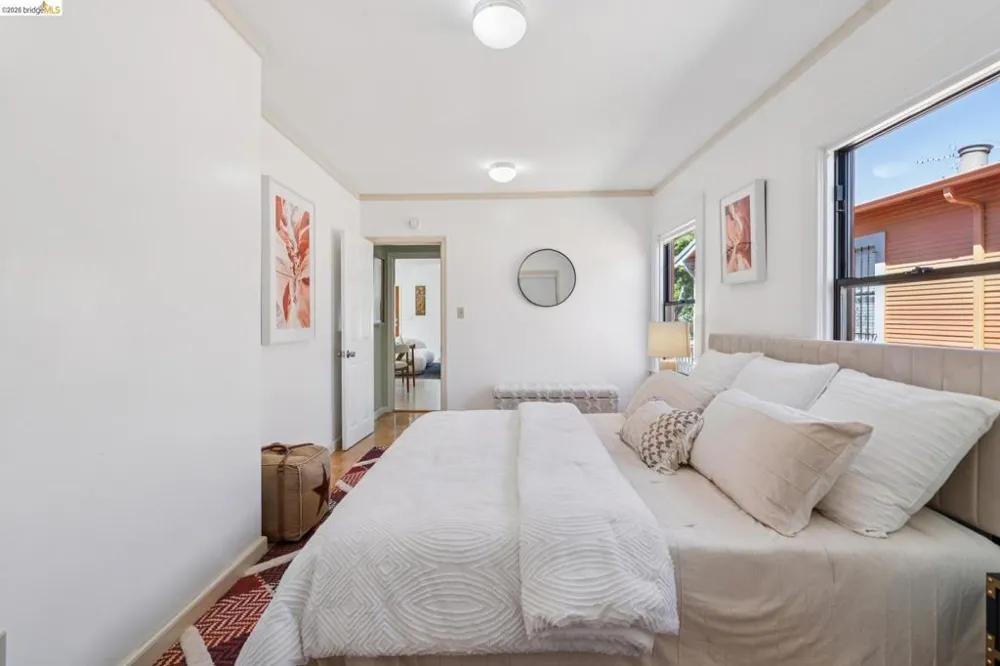 2328 Bartlett St Oakland, CA 94601