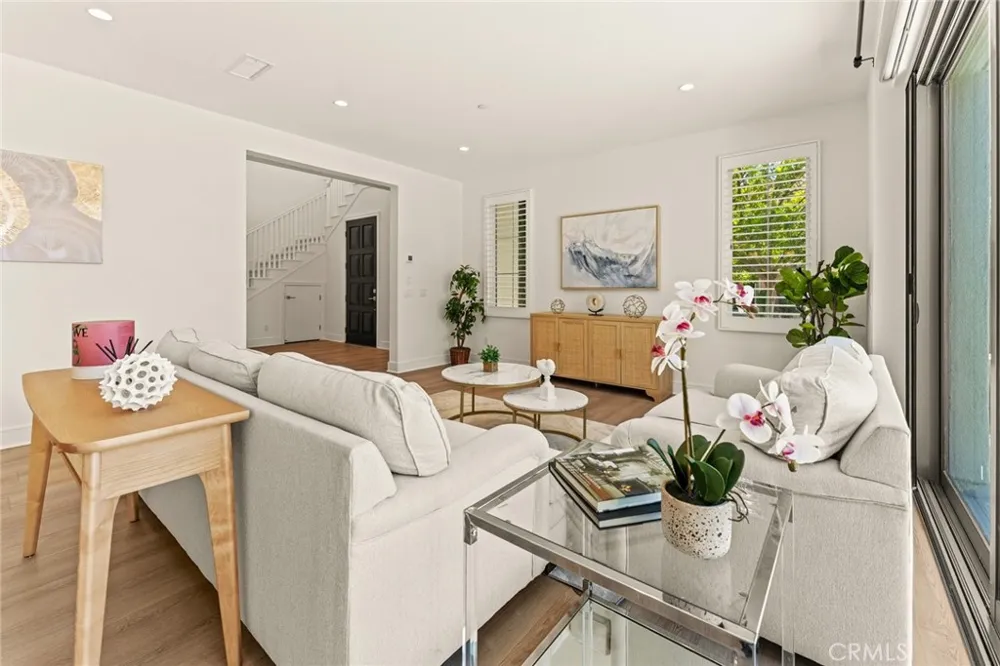 115 Della Irvine, CA 92602