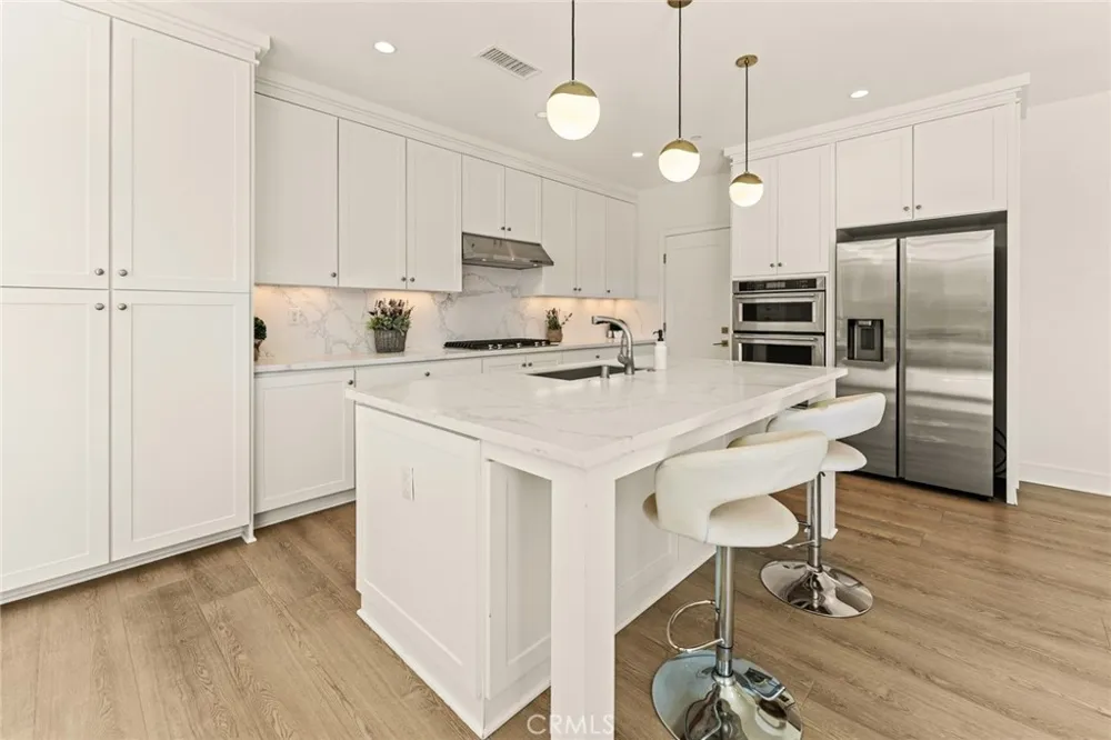 115 Della Irvine, CA 92602