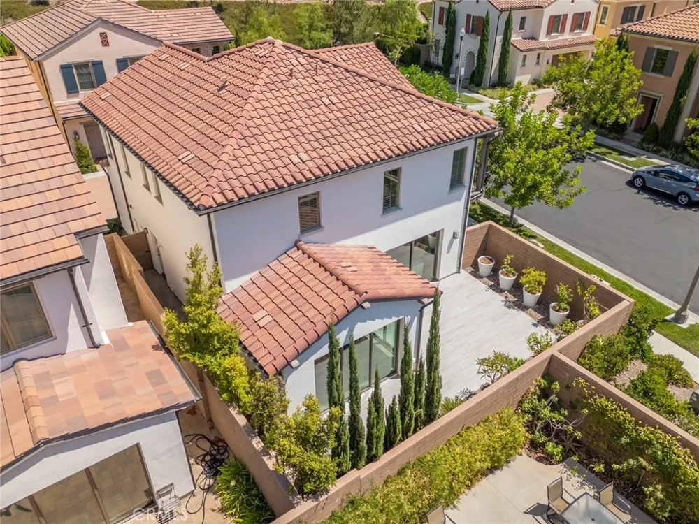 115 Della Irvine, CA 92602