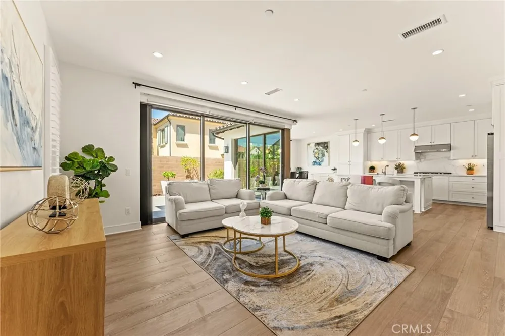 115 Della Irvine, CA 92602