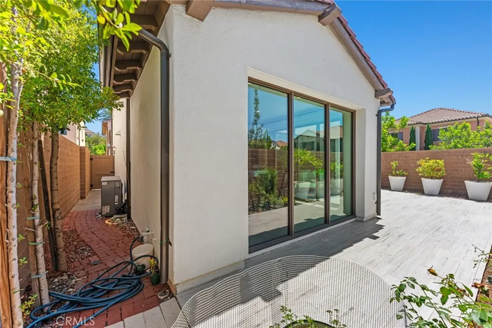115 Della Irvine, CA 92602