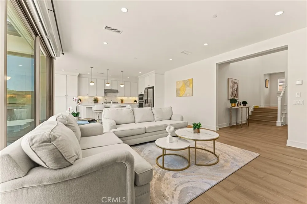 115 Della Irvine, CA 92602