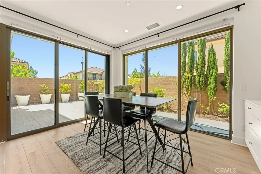 115 Della Irvine, CA 92602