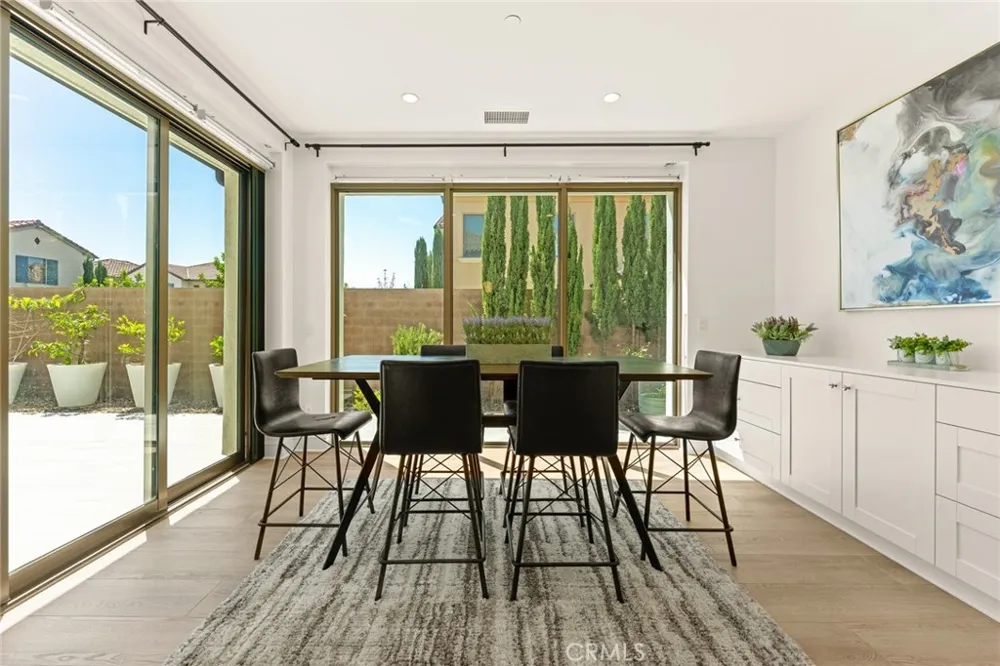 115 Della Irvine, CA 92602