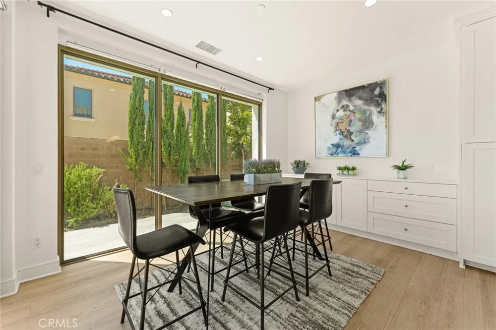 115 Della Irvine, CA 92602