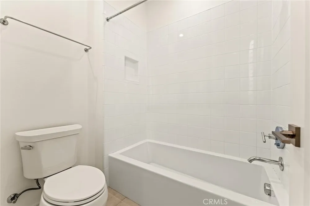 115 Della Irvine, CA 92602