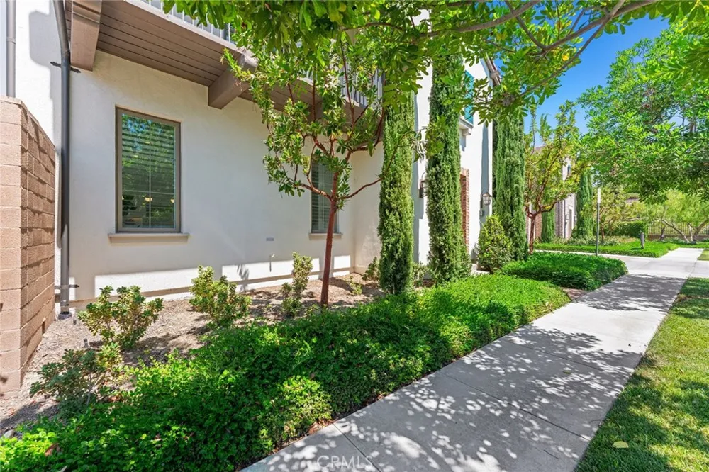 115 Della Irvine, CA 92602