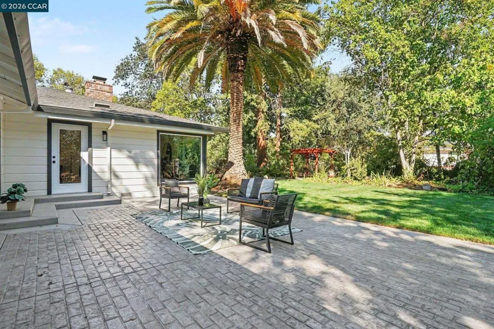 1174 Saint Francis Dr Concord, CA 94518