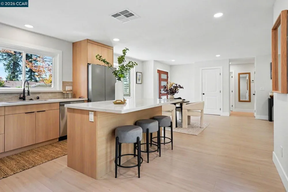 1174 Saint Francis Dr Concord, CA 94518