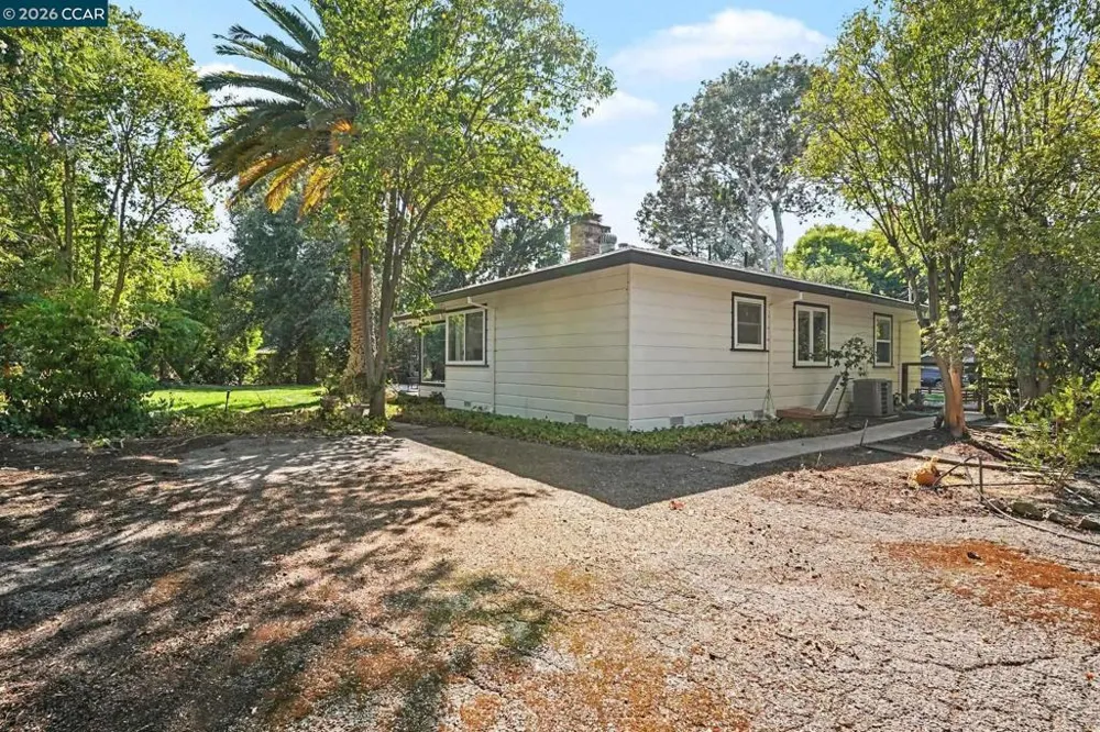1174 Saint Francis Dr Concord, CA 94518