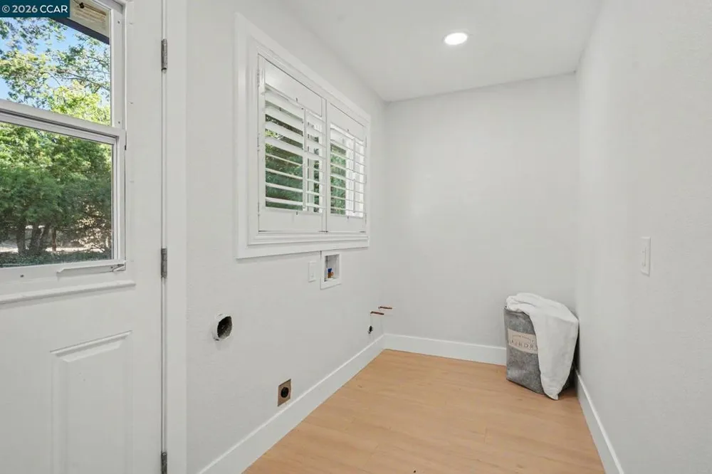 1174 Saint Francis Dr Concord, CA 94518