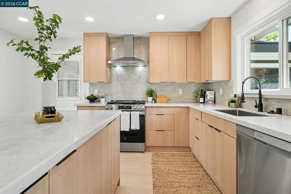 1174 Saint Francis Dr Concord, CA 94518
