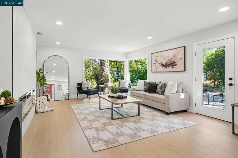 1174 Saint Francis Dr Concord, CA 94518