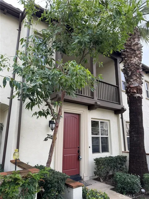 714 S Casita
