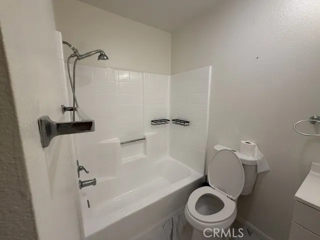 9961 Marcus Avenue #2 Tujunga, CA 91042